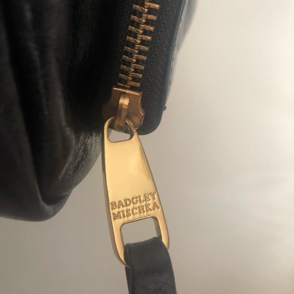 Badgley Mischka black crossbody bag. - Picture 8 of 8